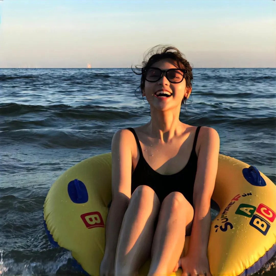 嗜血蟑螂 海报