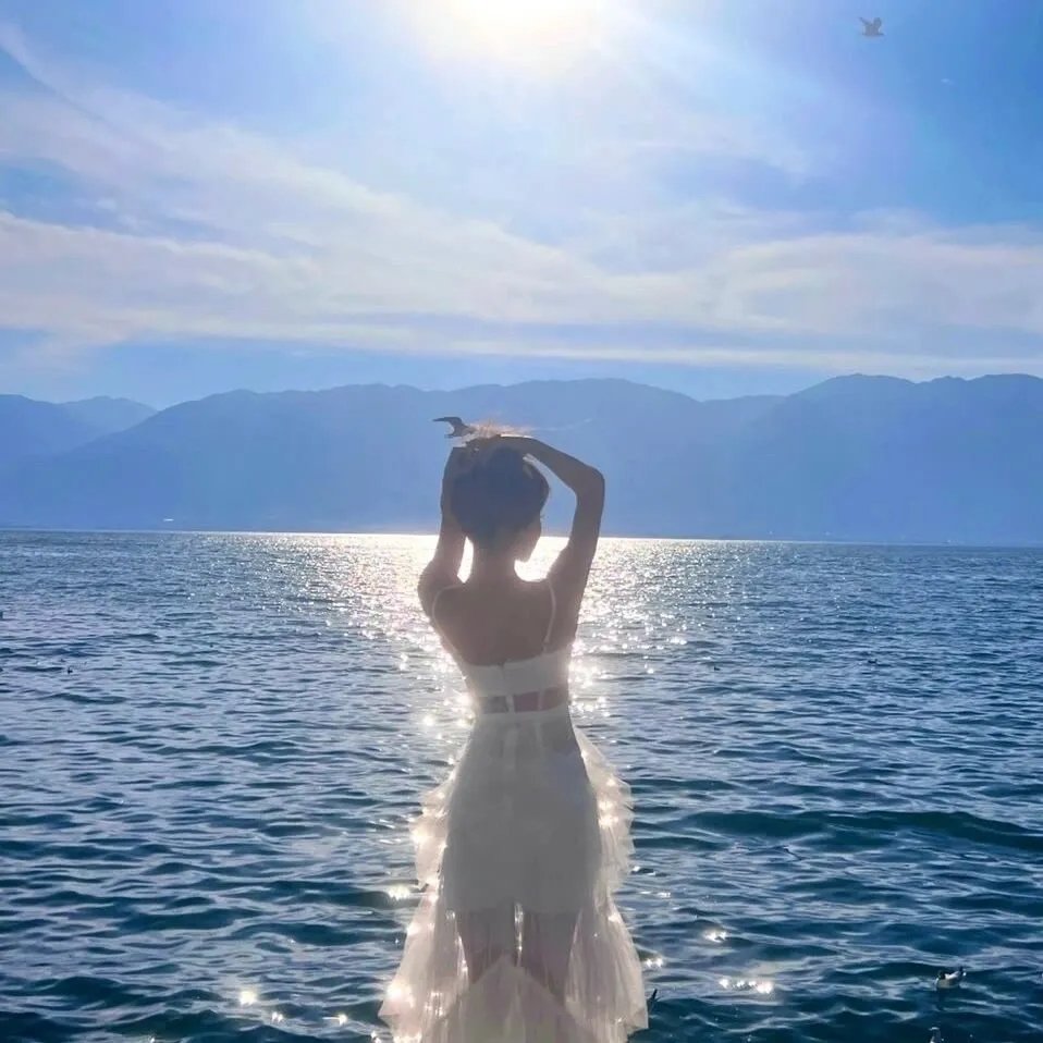 残破的娃娃 海报